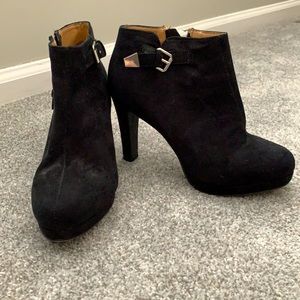🛍 BLACK SUEDE BOOTIES 🛍